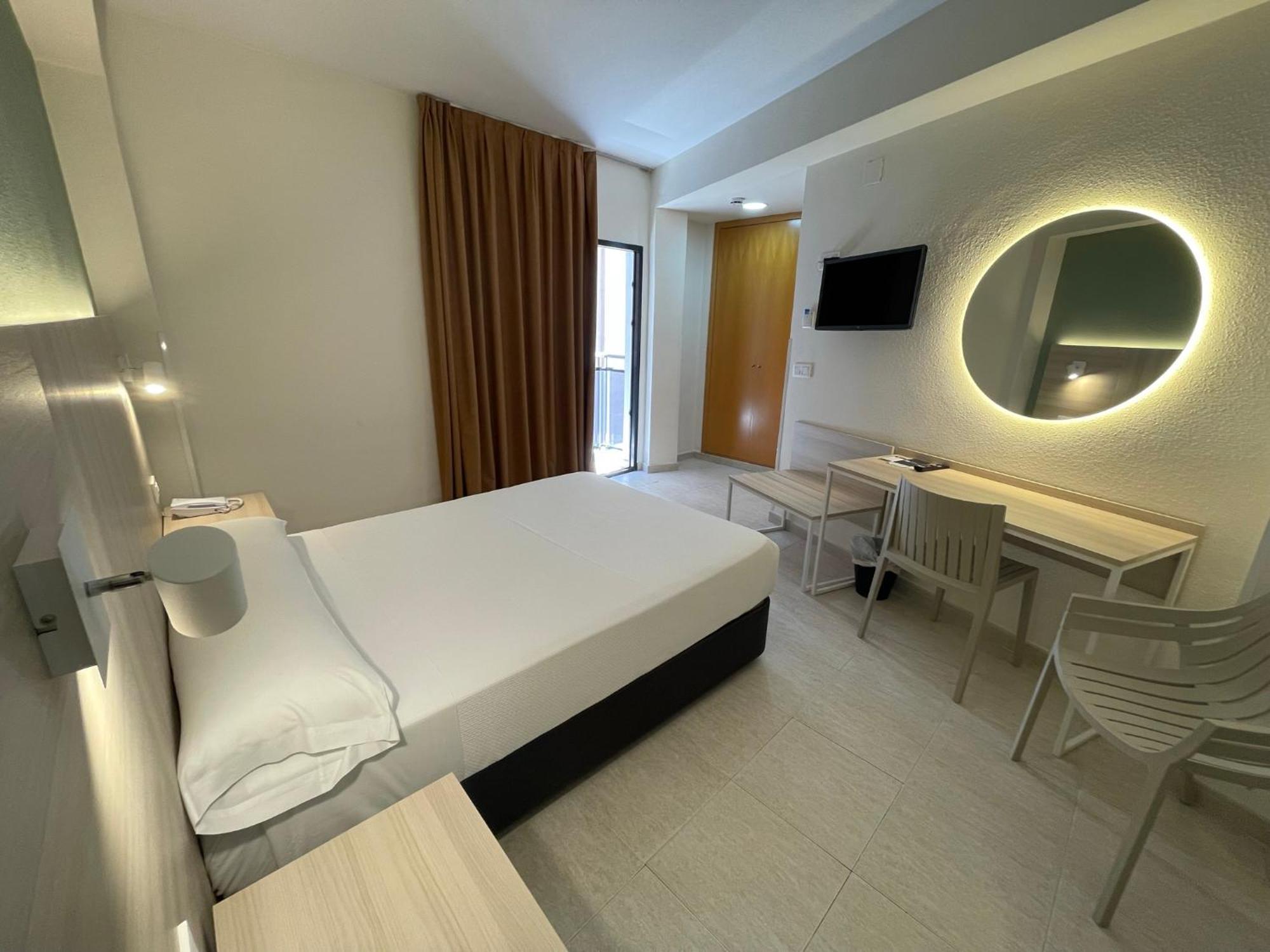 בנידורם Hotel Marconi מראה חיצוני תמונה