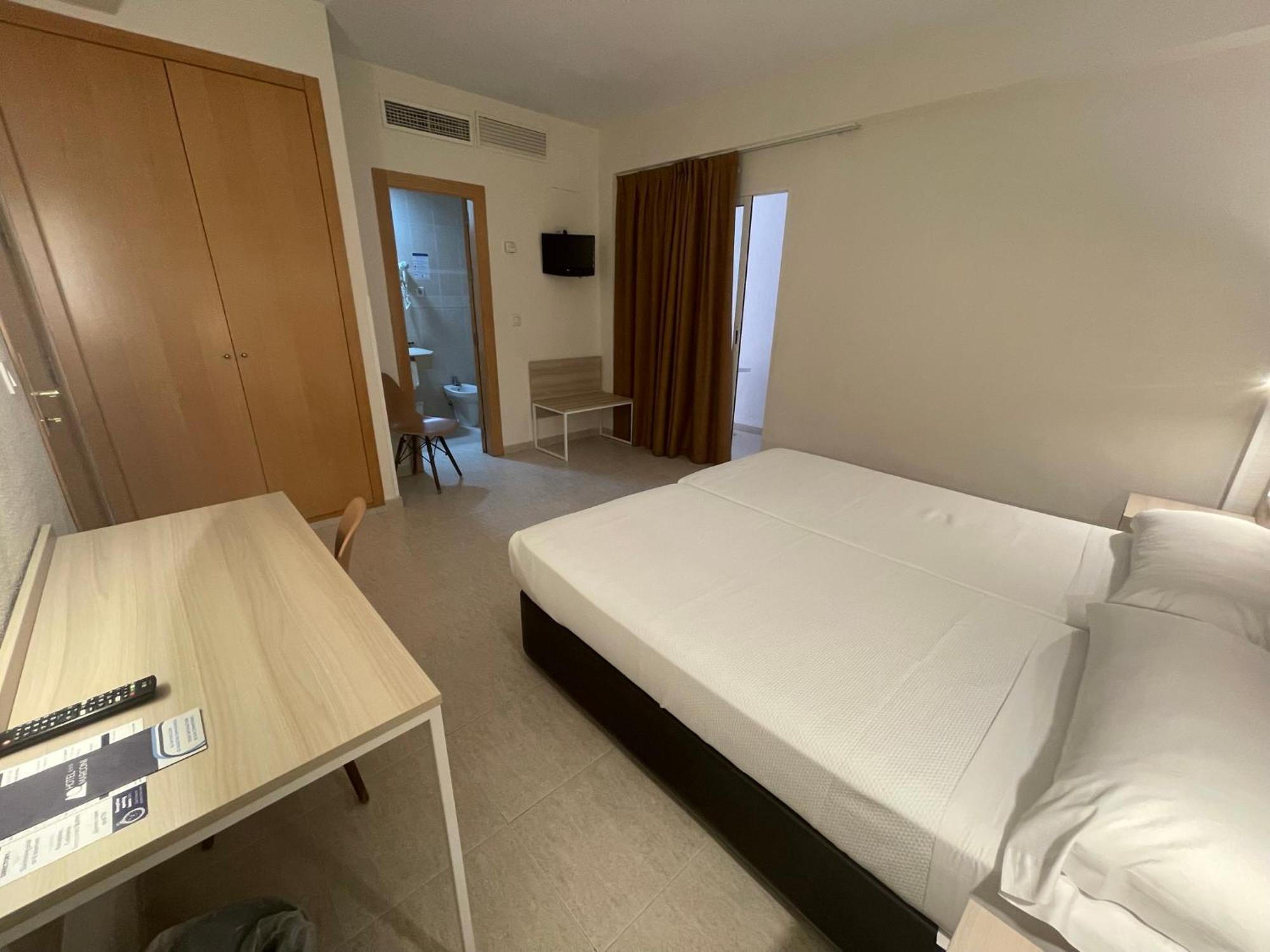 בנידורם Hotel Marconi מראה חיצוני תמונה