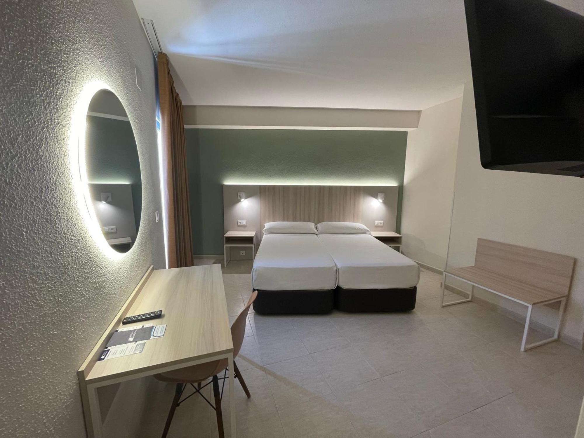 בנידורם Hotel Marconi מראה חיצוני תמונה
