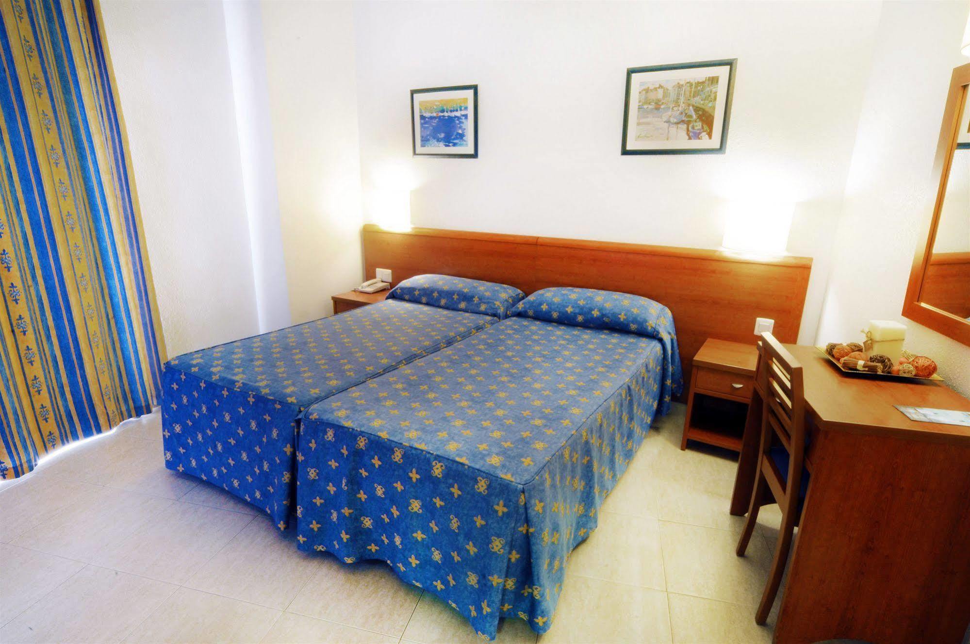 בנידורם Hotel Marconi מראה חיצוני תמונה